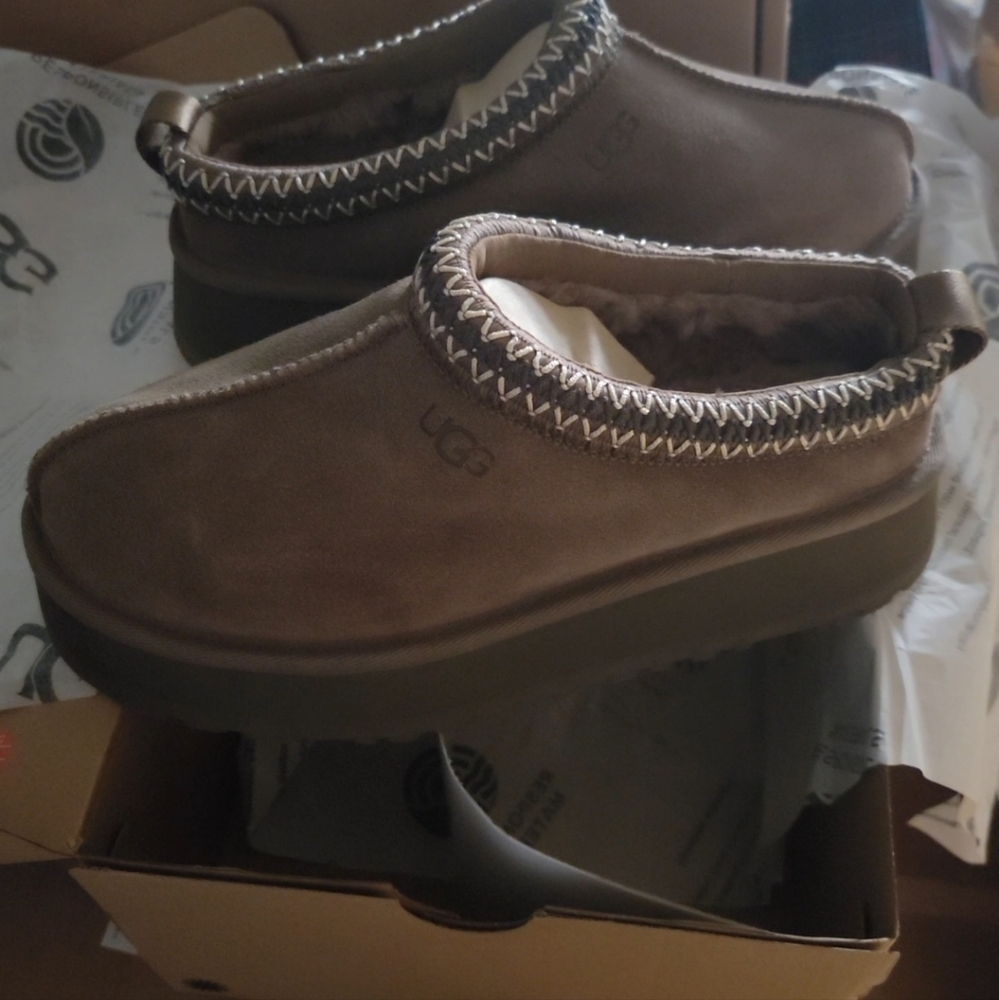 New! Women's Ugg Tazz Slipper Platform Hickory brown color - Picture 8 of 9